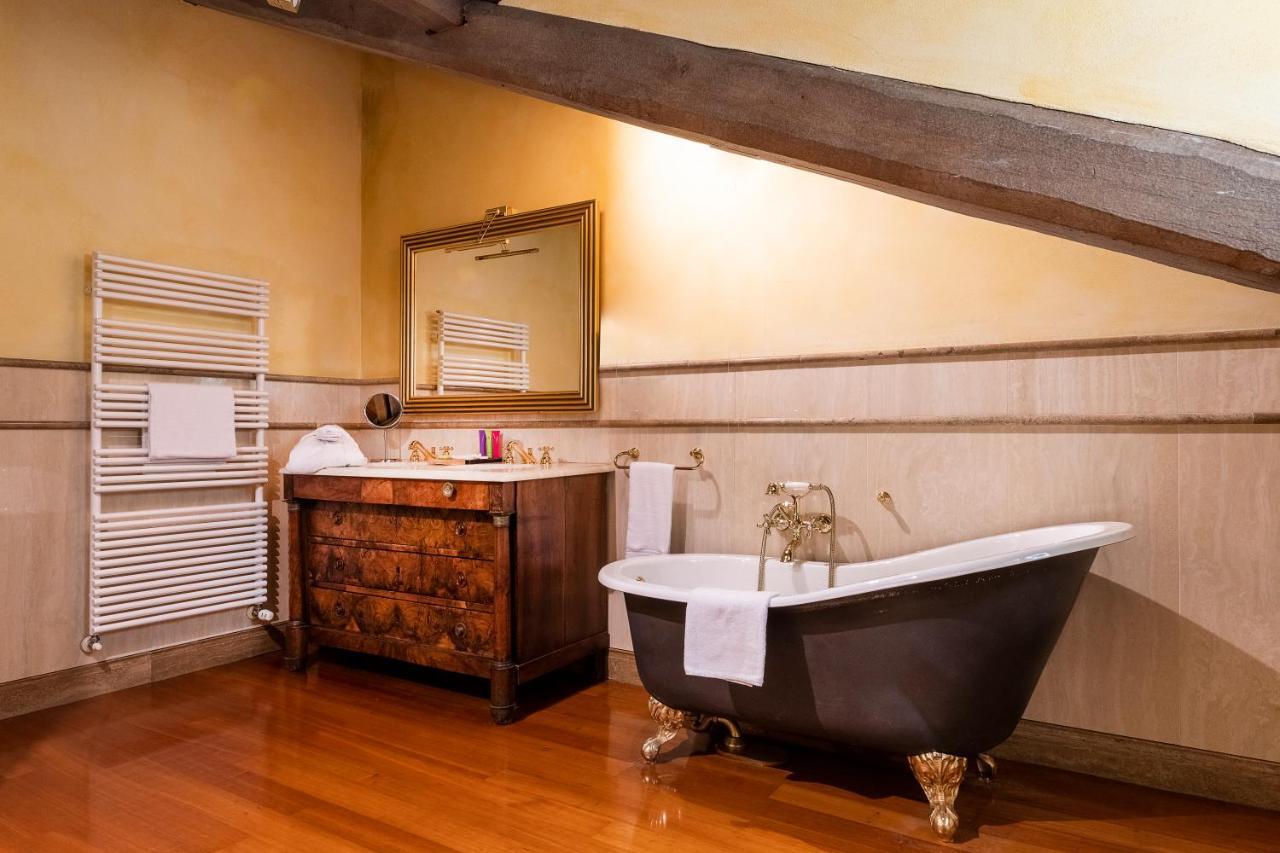 Hotel Casa Pavesi Grinzane Cavour Bagian luar foto