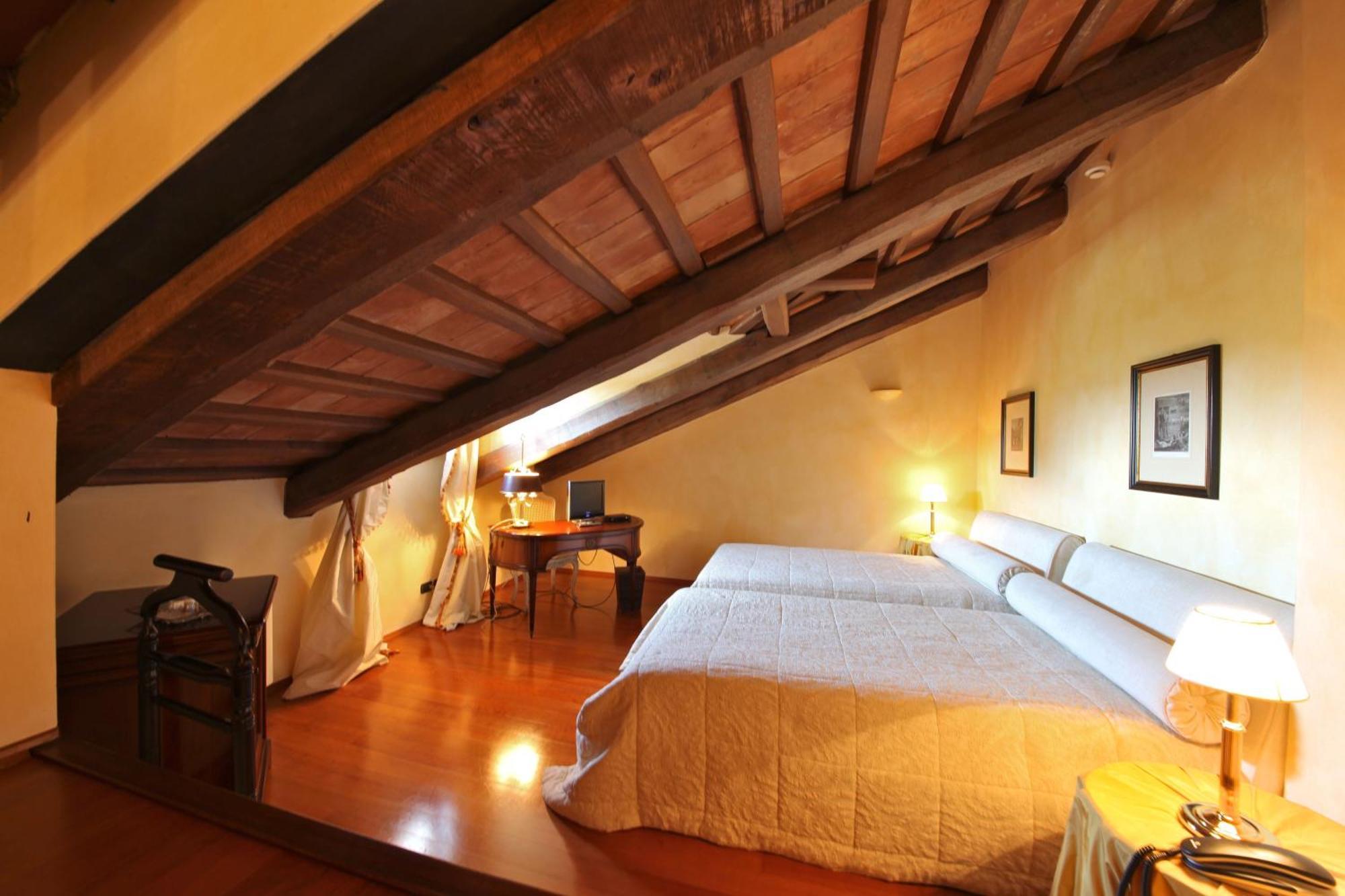 Hotel Casa Pavesi Grinzane Cavour Bagian luar foto