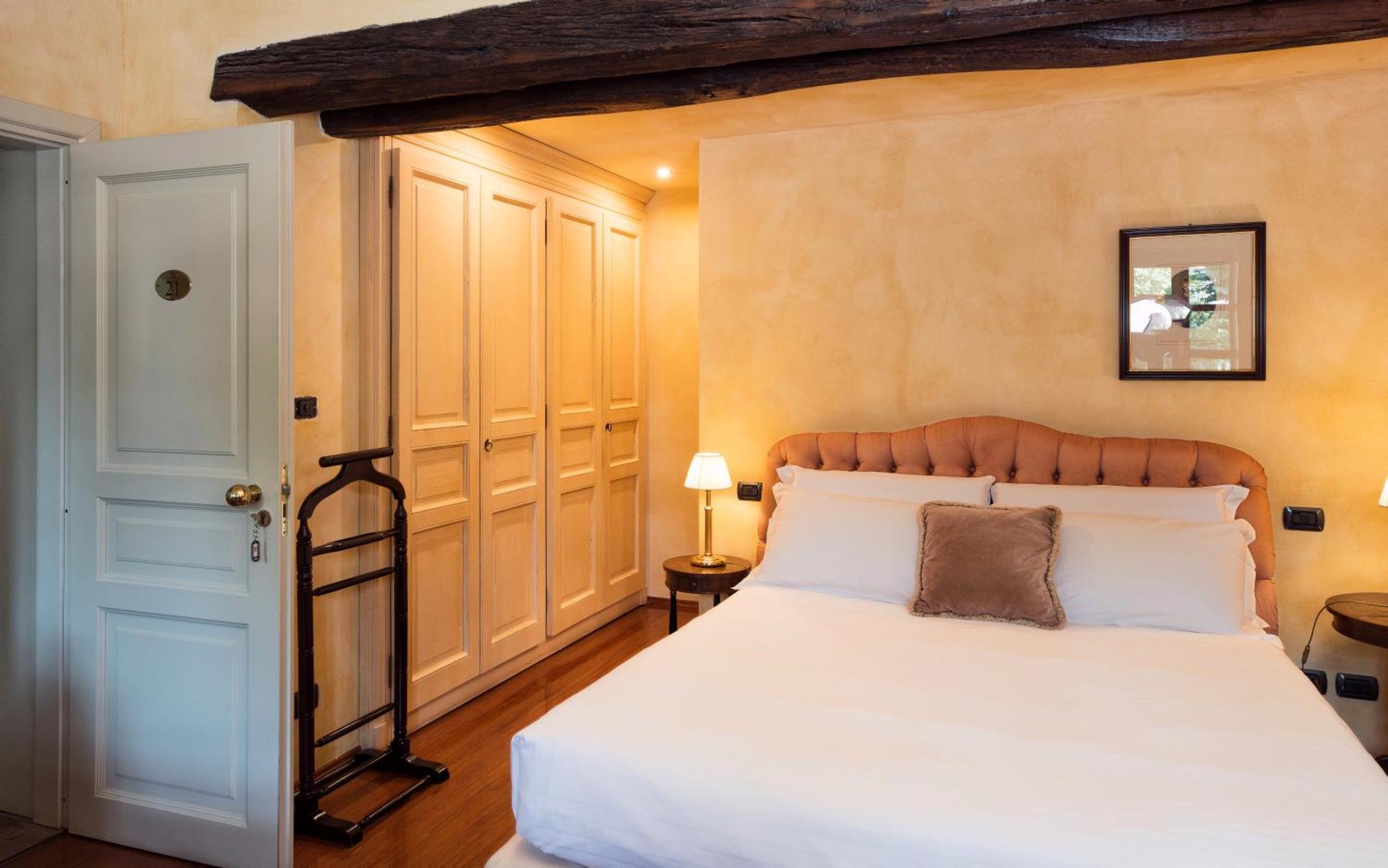 Hotel Casa Pavesi Grinzane Cavour Bagian luar foto