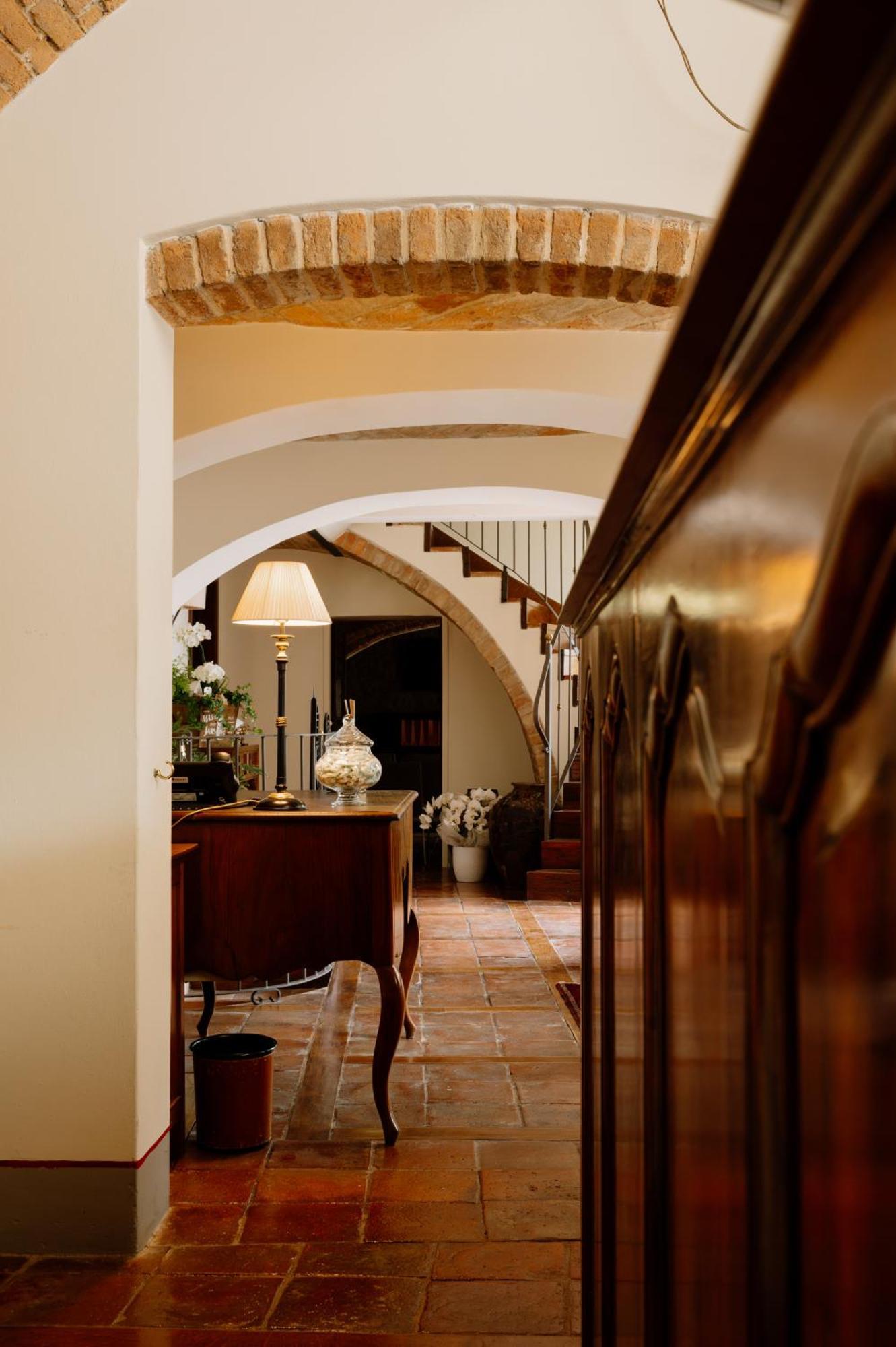 Hotel Casa Pavesi Grinzane Cavour Bagian luar foto