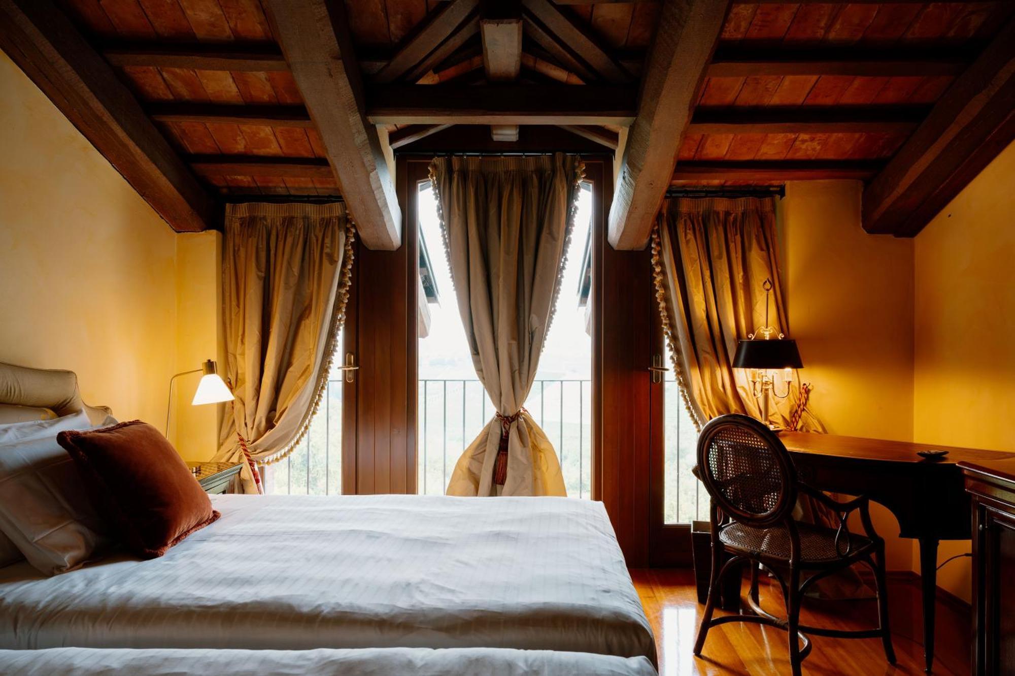 Hotel Casa Pavesi Grinzane Cavour Bagian luar foto