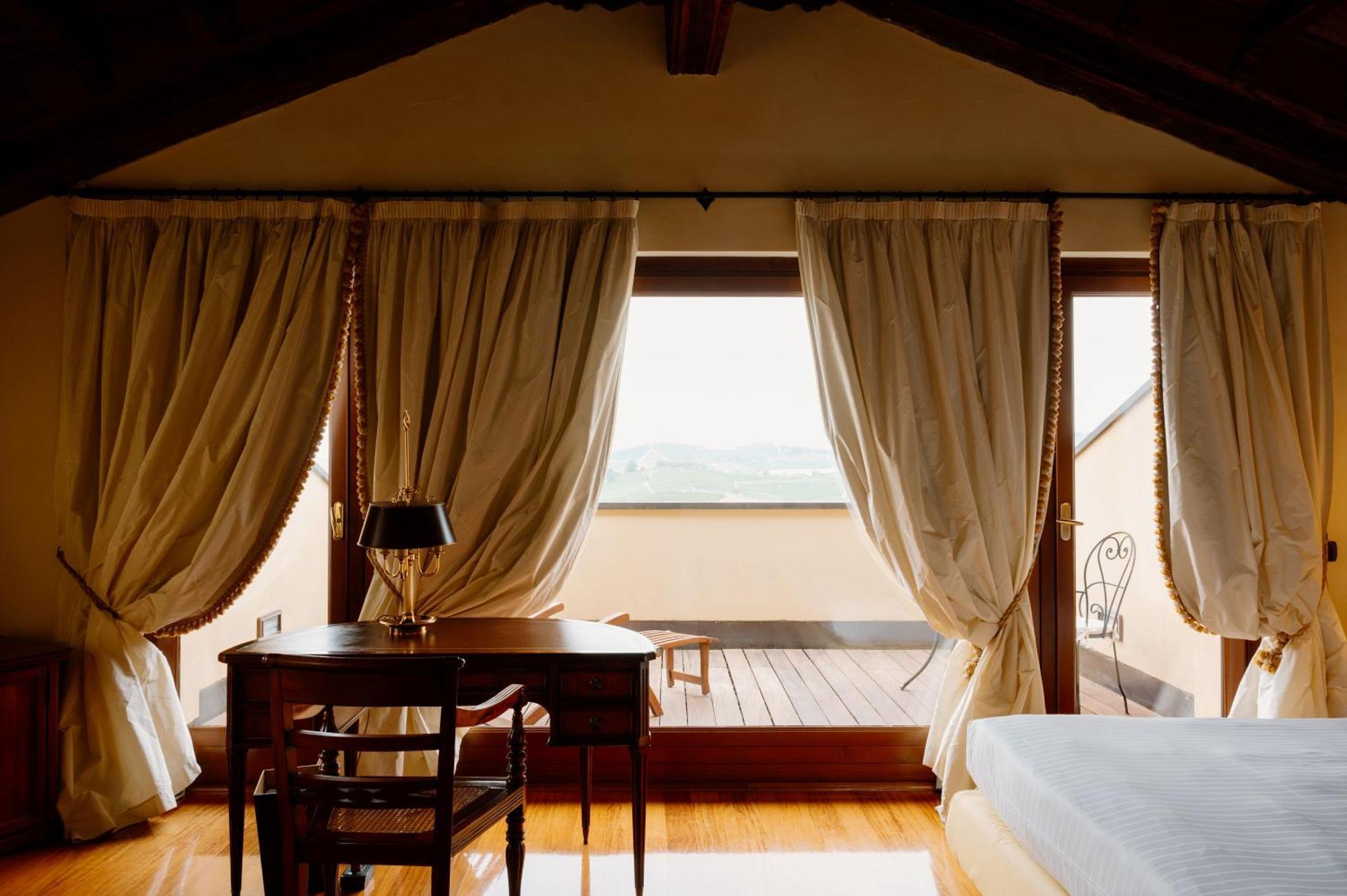 Hotel Casa Pavesi Grinzane Cavour Bagian luar foto